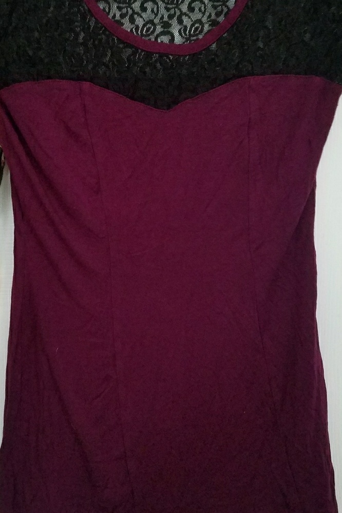 S/P lace Burgandy short sleeve top
